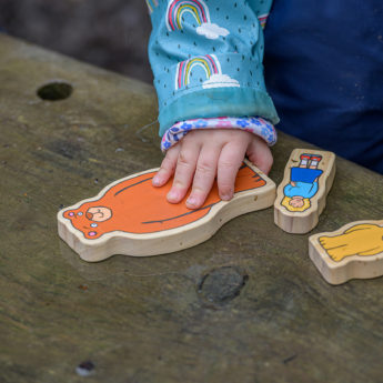 Goldilocks and the Three Bears Wooden Characters - Image 3