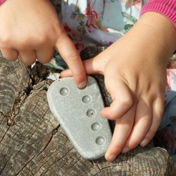 Set of 20 tactile counting stones