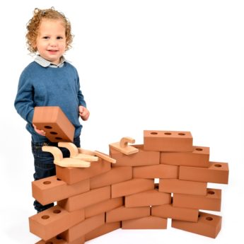 Set of 25 realistic life-size foam bricks for indoor and outdoor use