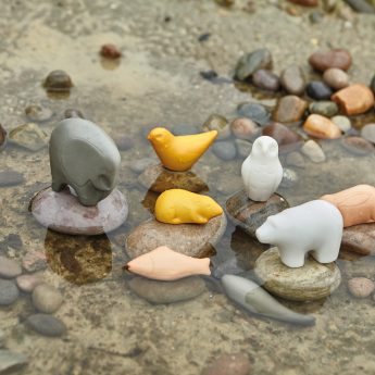 Set of 8 stone sensory play animals