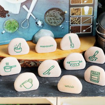 Set of 12 double-sided mud kitchen cooking stones