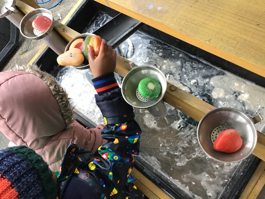 How outdoor learning can help with social distancing in the early years