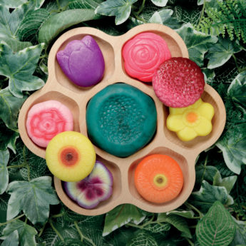 Flower Stones in Flower Tray