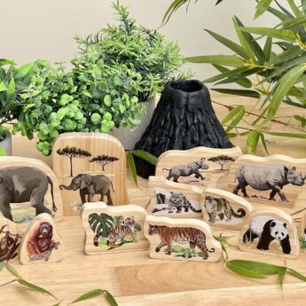Endangered Animal Families Wooden Characters  - Image 3