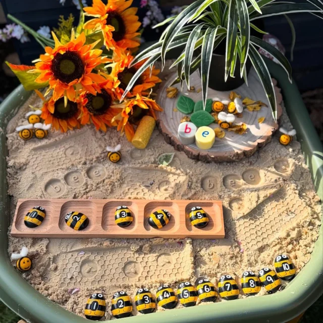 #WorldBeeDay is the perfect time to celebrate our buzzing friends while exploring early learning through play!

We’re loving this bee-themed tray by • @lottie_makes — a beautifully thoughtful setup that invites children to explore numbers, letters, and patterns all in one sensory-rich space.

With Honey Bee Number Stones for counting, Garden Bugs Rollers for mark-making, and Alphabet Stamping Stones to spark early literacy - this tray combines nature, play, and learning in the most joyful way.

A buzzing invitation to explore, discover, and learn through hands-on play!

#worldbeeday 
#yellowdooreducation 
#sandtray 
#tufftrayideas 
#learningthroughplay 
#earlymaths 
#sensoryplay 
#playfullearning 
#eyfsactivities 
#mathsinearlyyears 
#natureinspiredplay