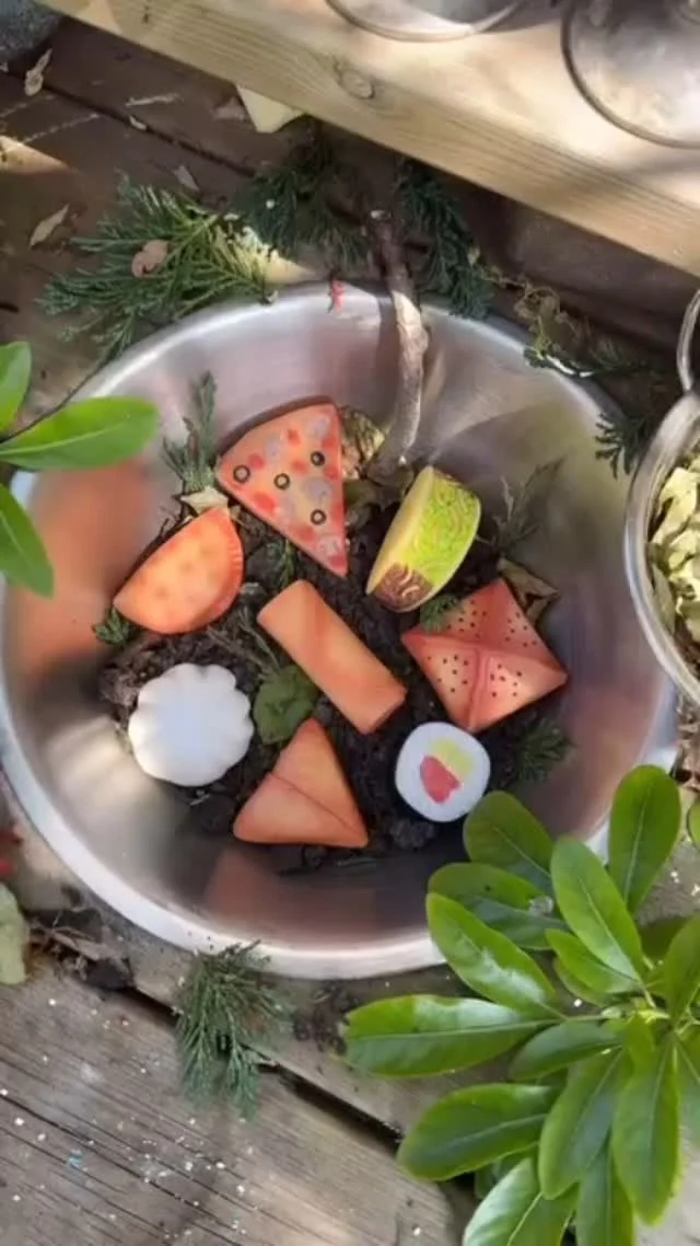 These beautifully detailed Food Stones are a wonderful way to introduce children to a variety of cultures and their unique culinary traditions. Ideal for sparking meaningful conversations, encouraging imaginative play, and celebrating diversity through hands-on learning.

#learningthroughplay 
#yellowdooreducation 
#culturalawareness 
#multiculturallearning 
#earlyyearseducation 
#yellowdoorplay