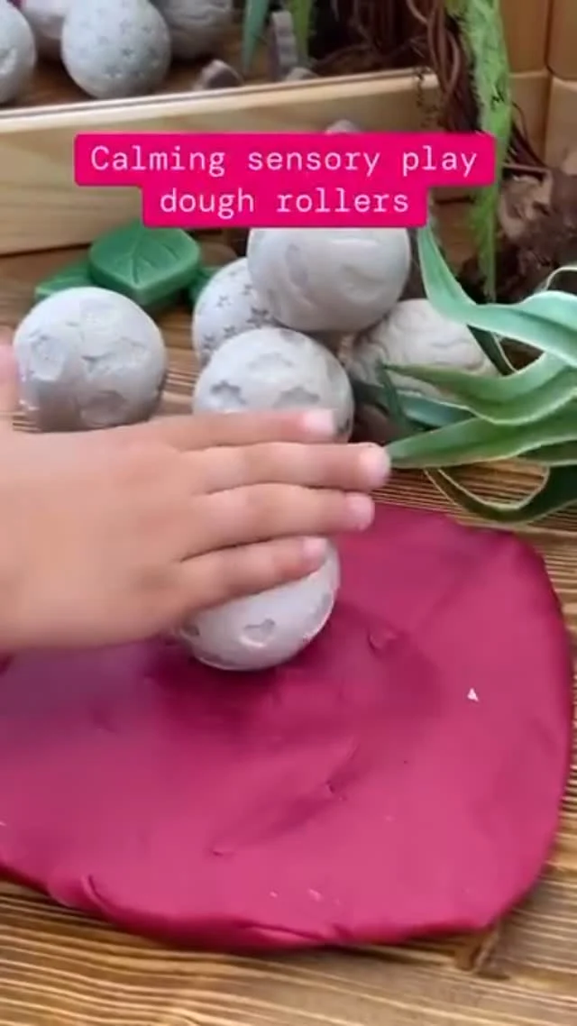 💖🌿 Feel calm as you roll dough rollers, embracing the peacefulness and creativity it brings. This simple sensory activity supports fine motor development, encourages focus, and creates a mindful moment of calm - perfect for little hands and busy minds. 🌿💖

As we mark World Mental Health Week, it’s a gentle reminder of how small, soothing activities like this can support emotional wellbeing, self-regulation, and a sense of peace in early childhood.

🎥 @lottie_makes

#sensoryplay
#yellowdooreducation 
#finemotorskills
#earlylearning
#preschoolactivities
#invitationtoplay
#playbasedlearning
#kidsactivities
#toddleractivities
#montessoriathome
#homeschooling
#handsonlearning
#learningthroughplay
#openendedplay
#earlyyears
#toddlerplay