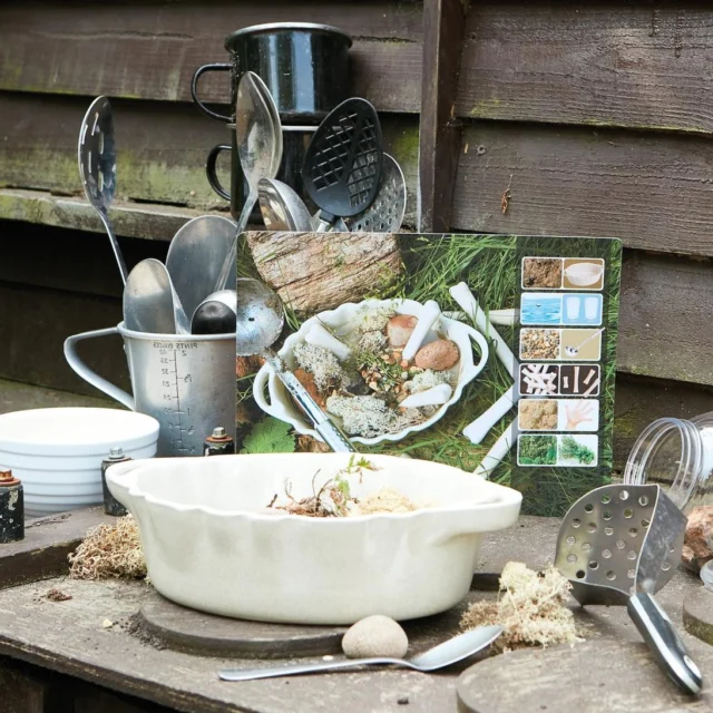 🍃 Mud Kitchen Activity Cards 🍃

Get creative with this collection of muddy recipes including Gruffalo stew and the classic mud pie! 

#mudkitchen #mudkitchenfun #messyplay #natureinspiredplay #nature  #1000hoursoutdoors #yellowdooreducation #yellowdoorplay #learningthroughplay #sensoryplay